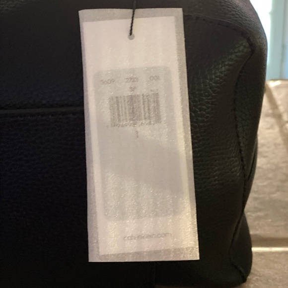 Gorgeous Black Leather CK Bag - Picture 11 of 16